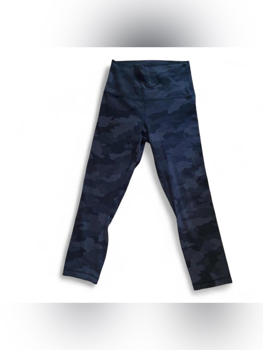 Lululemon camo align capri legging in black/grey 21 in length size 4.